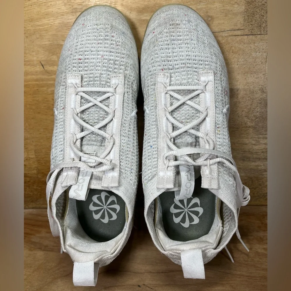 Nike Air VaporMax 2021 Flyknit Womens Size 10 Running Shoes Sneakers White - Picture 7 of 10